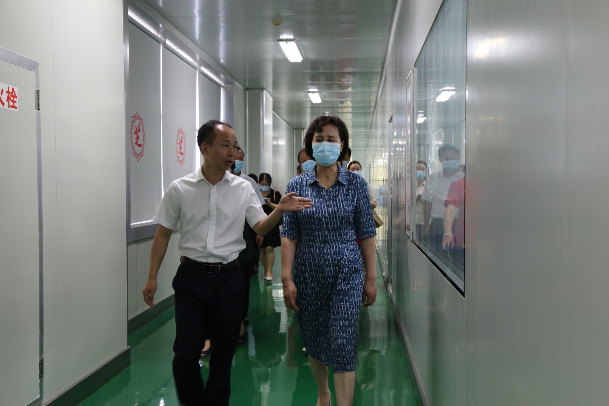 湖南省政协党组副书记、副主席黄兰香调研九芝堂
