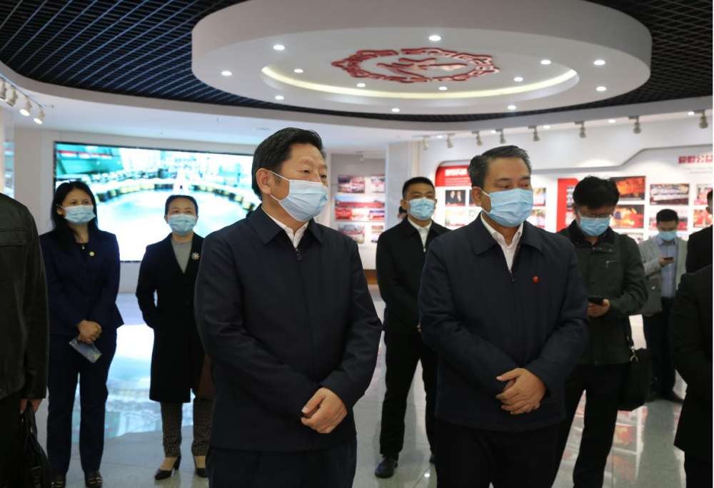 湖南湘江新区党工委委员、管委会副主任罗社辉一行调研九芝堂